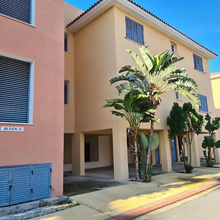 Sunny Limnaria Gardens 2 Bedroom Apartment Πάφος Εξωτερικό φωτογραφία