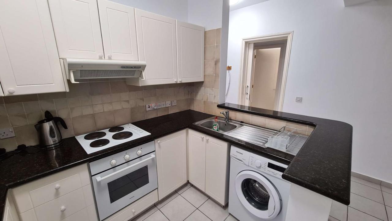 Sunny Limnaria Gardens 2 Bedroom Apartment Πάφος Εξωτερικό φωτογραφία