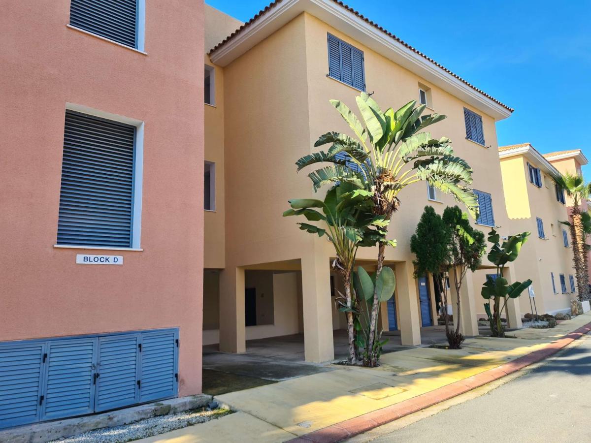 Sunny Limnaria Gardens 2 Bedroom Apartment Πάφος Εξωτερικό φωτογραφία