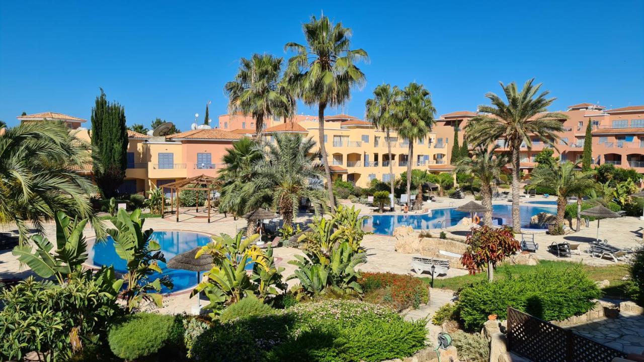Sunny Limnaria Gardens 2 Bedroom Apartment Πάφος Εξωτερικό φωτογραφία